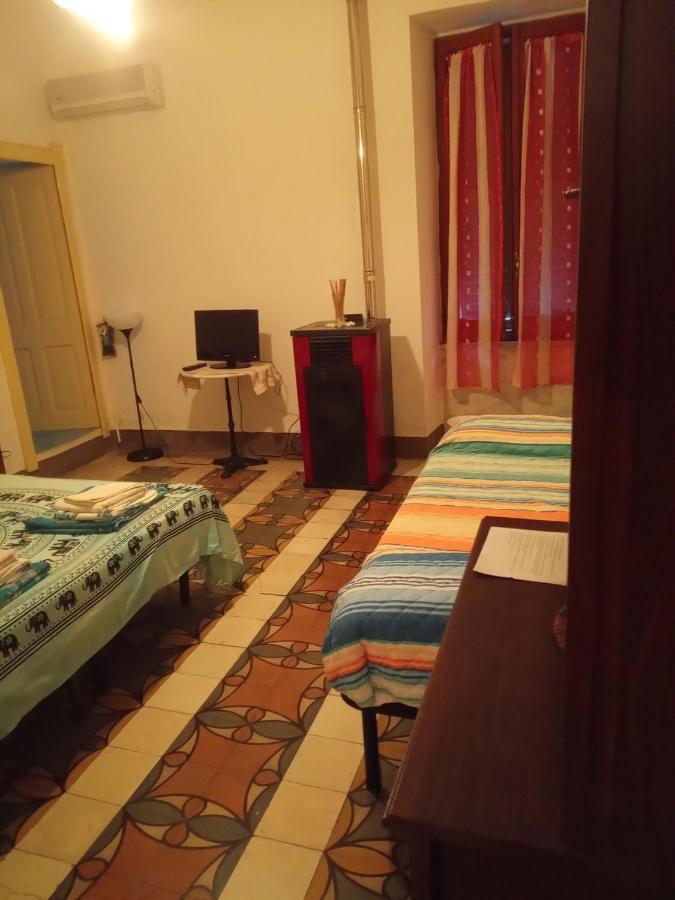 Bed and Breakfast Sa Pruninca à Villanova Monteleone Extérieur photo