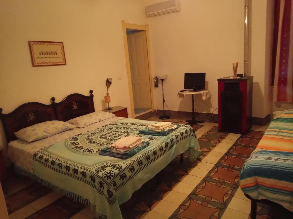 Bed and Breakfast Sa Pruninca à Villanova Monteleone Extérieur photo